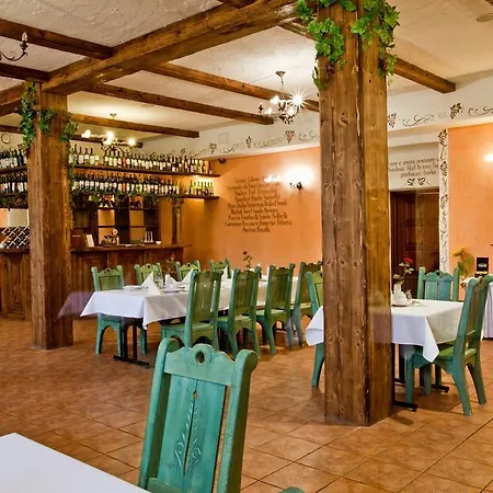 Stara Szmergielnia Hotel 3*